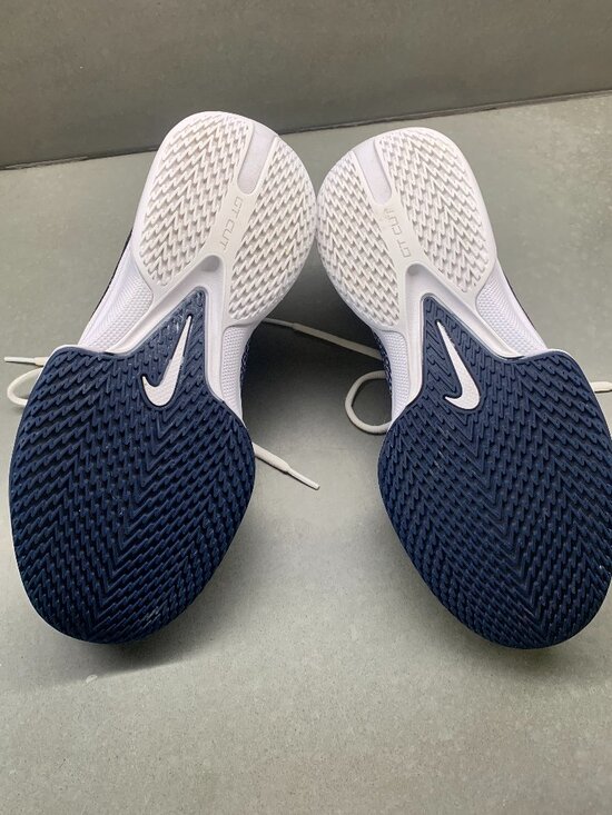 Nike G.T. Cut Academy Basketball Shoes White Navy Men\'s Size 8 FV1298-104 main image 5